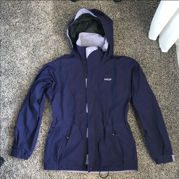 Patagonia Jackets & Blazers - Patagonia Jacket with hood